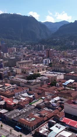 Vertical-Drone-Shot,-Bogota,-Colombia-Downtown,-Bolivar-Square,-Cathedral,-Government-Buildings