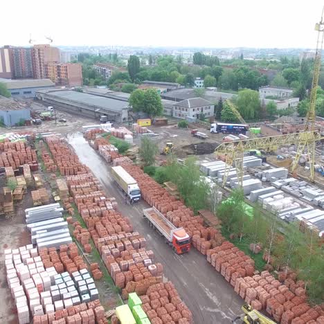 construcción de un edificio de apartamentos de ladrillo