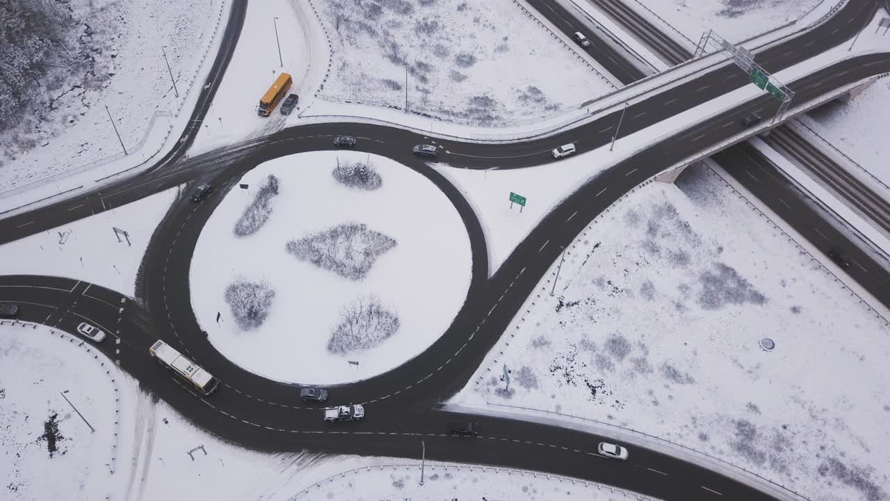 겨울 아침의 순환교통