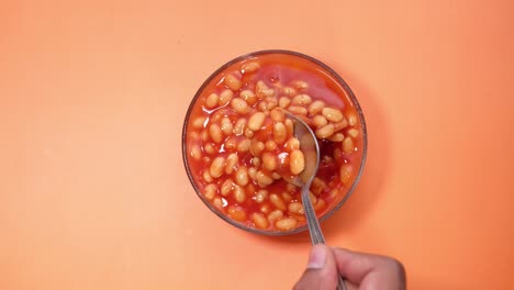 baked beans in a bowl