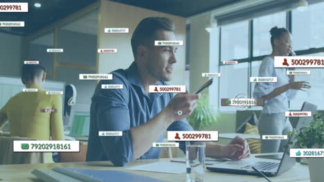 animación de iconos de los medios sobre diversas personas de negocios en la oficina