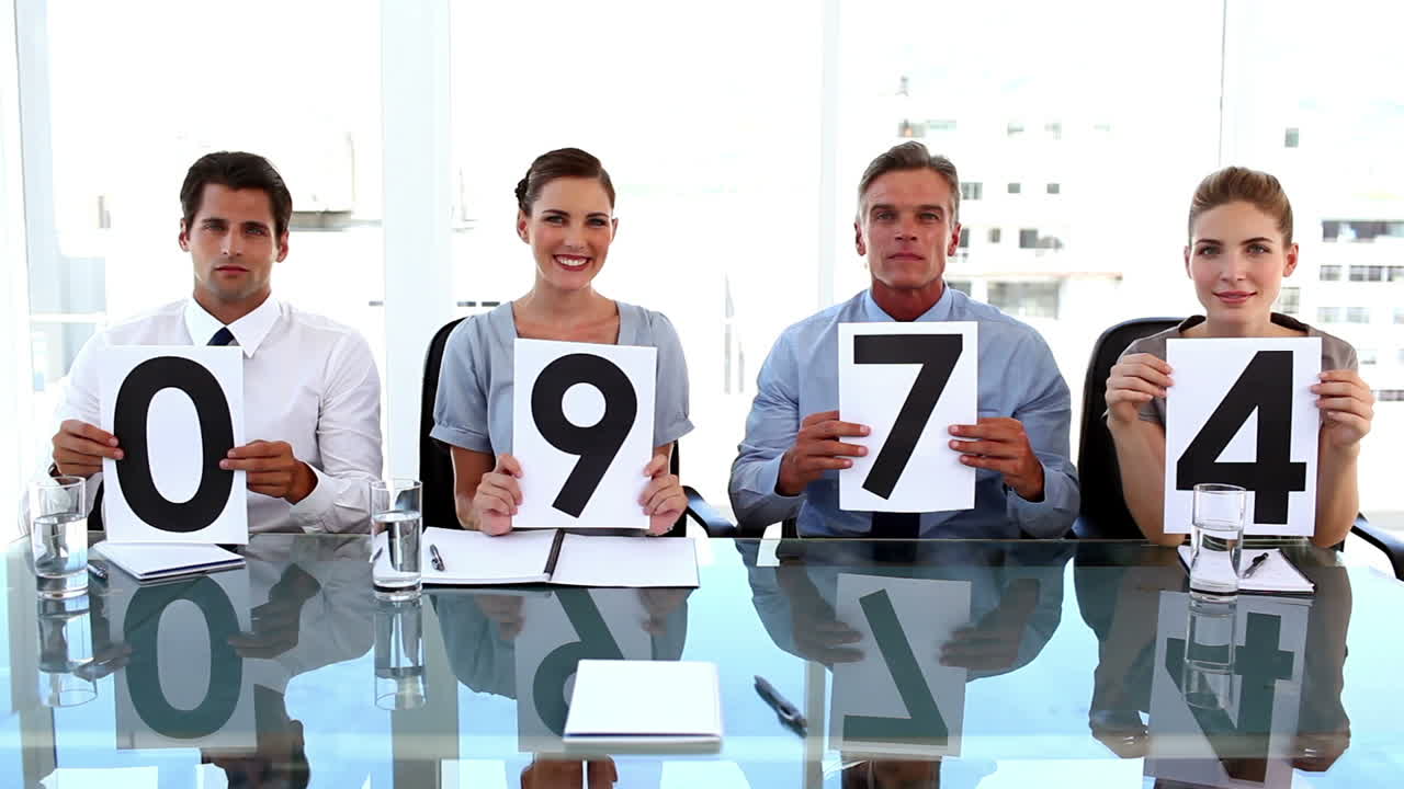 equipa de negócios em fila dando nota