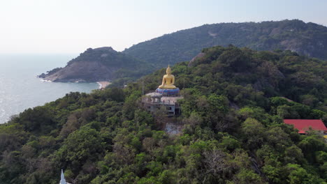 Khao-Tao-Buddha-Entfernt-Sich-In-Hua-Hin,-Thailand