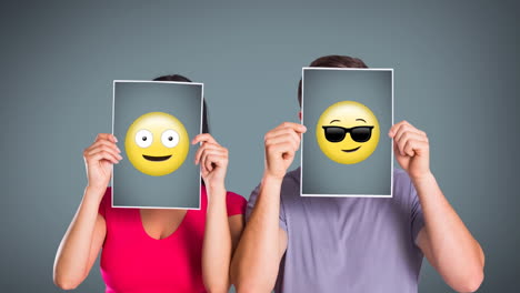 animación de iconos emoji sobre una pareja caucásica