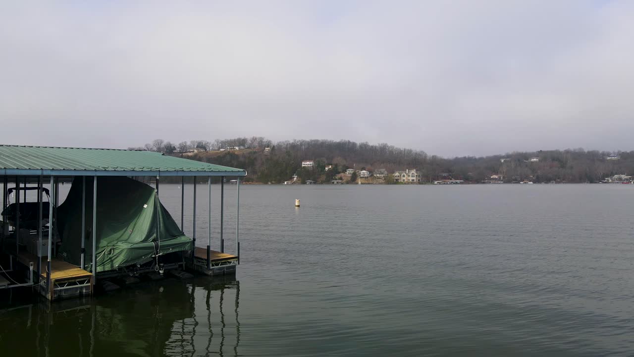 Marina de barcos no Lago Ozarks, Missouri, Aéreo