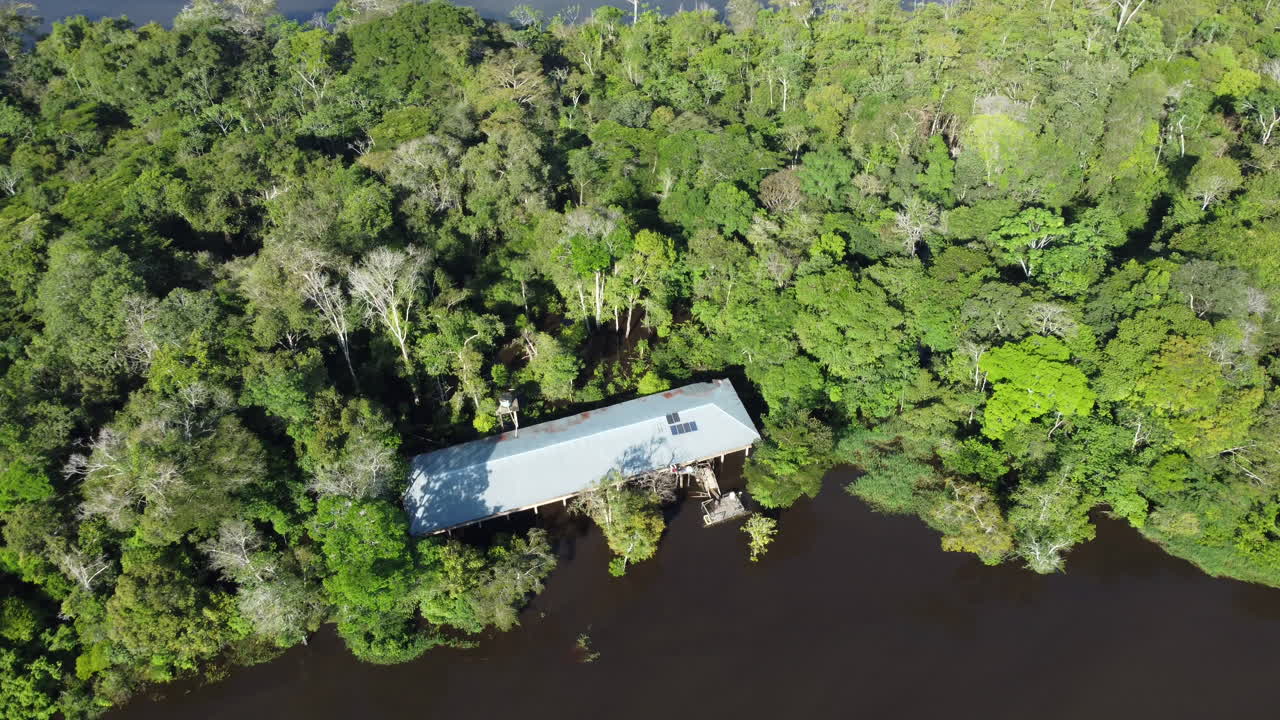 짐벌 헤드가 아래로 이동
