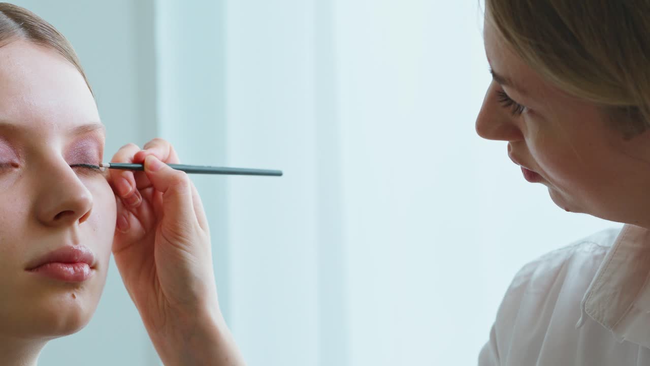 sesión de aplicación de maquillaje