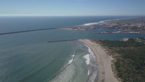vista aérea de viana do castelo en portugal