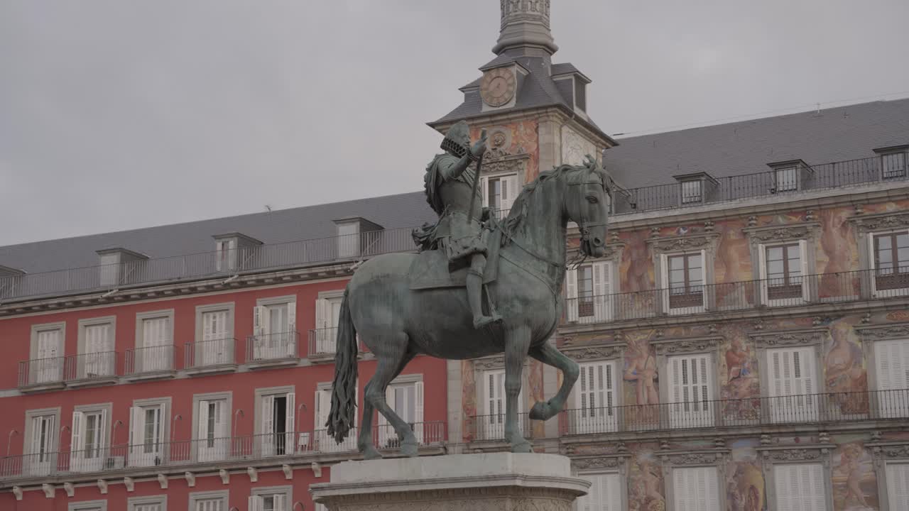 Equestrian Statue in Plaza Mayor, Madrid