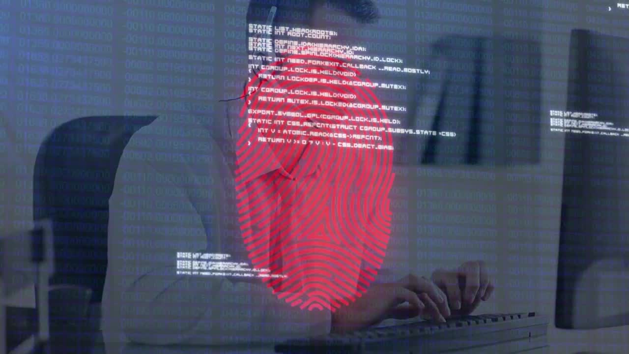 animación de huellas dactilares y procesamiento de datos sobre un hombre de negocios con auriculares