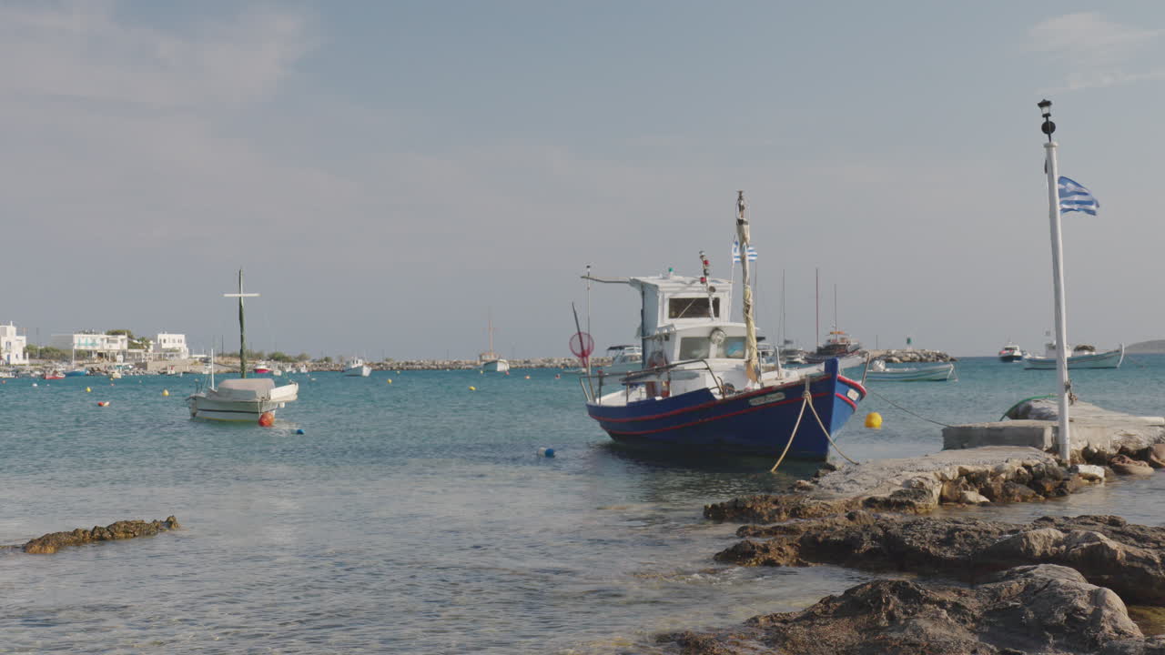 porto di aliki a paros