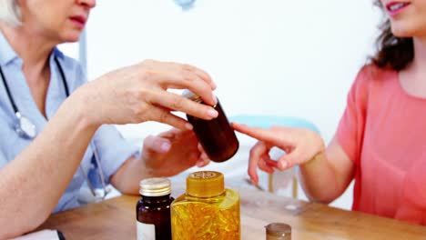 female doctor explaining medicine to his patient 4k