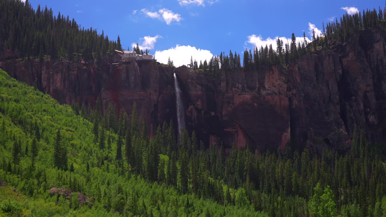 빛의 블랙 베어 패스 로드 (telluride bridal veil falls, waterfall landscape, colorado pan down motion, ouray ridgeway box, canyon, cliffside hydropower house, 4wd hiking, bluesky cliffside valley, aspen forest) 은 미국 캘리포니아 주에 있는 한 하이닉스 산맥이다.