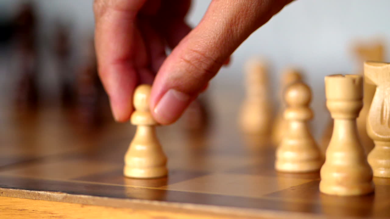 유리 체스 조각