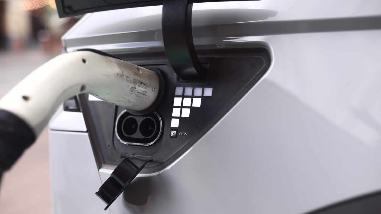 Зарядка электромобиля