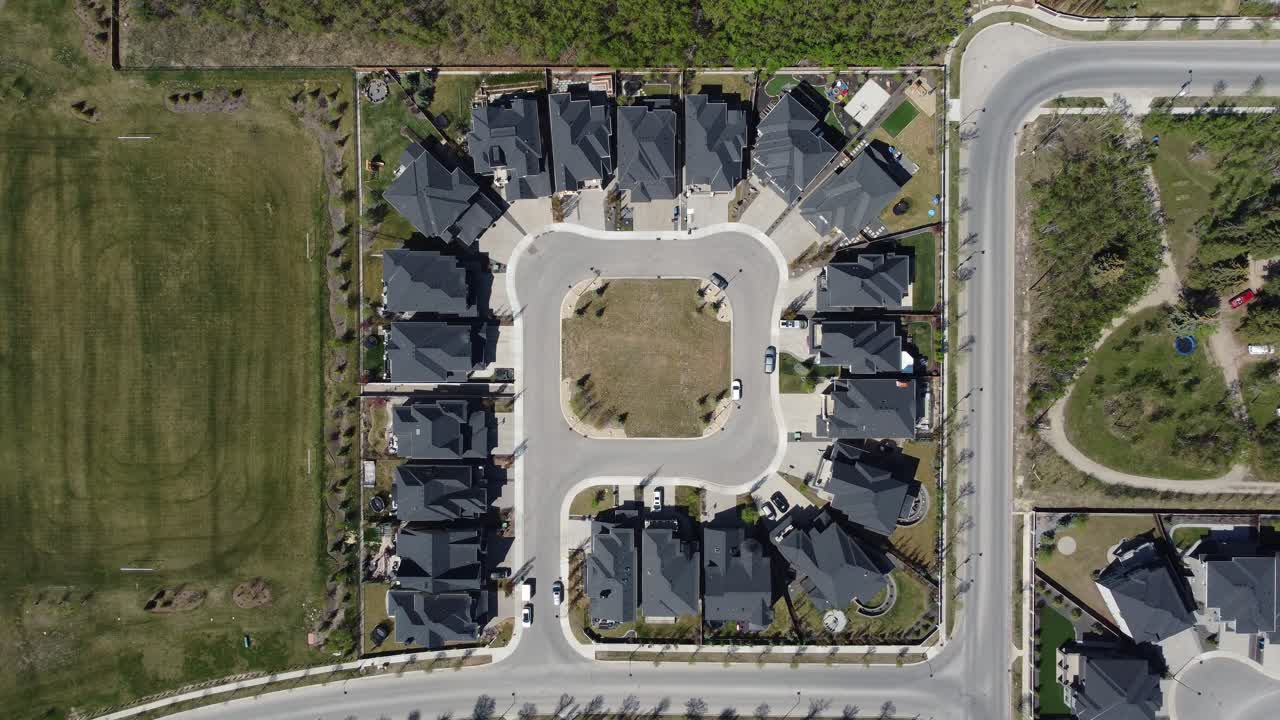 Aerial view of a suburban neighbourhood in Calgary, Alberta in summer.