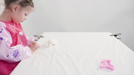 making mermaid tail from modeling clay