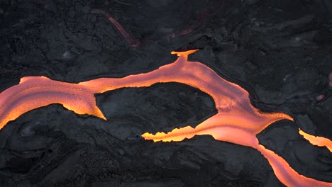 vista aerea del volcan cumbre vieja en erupcion