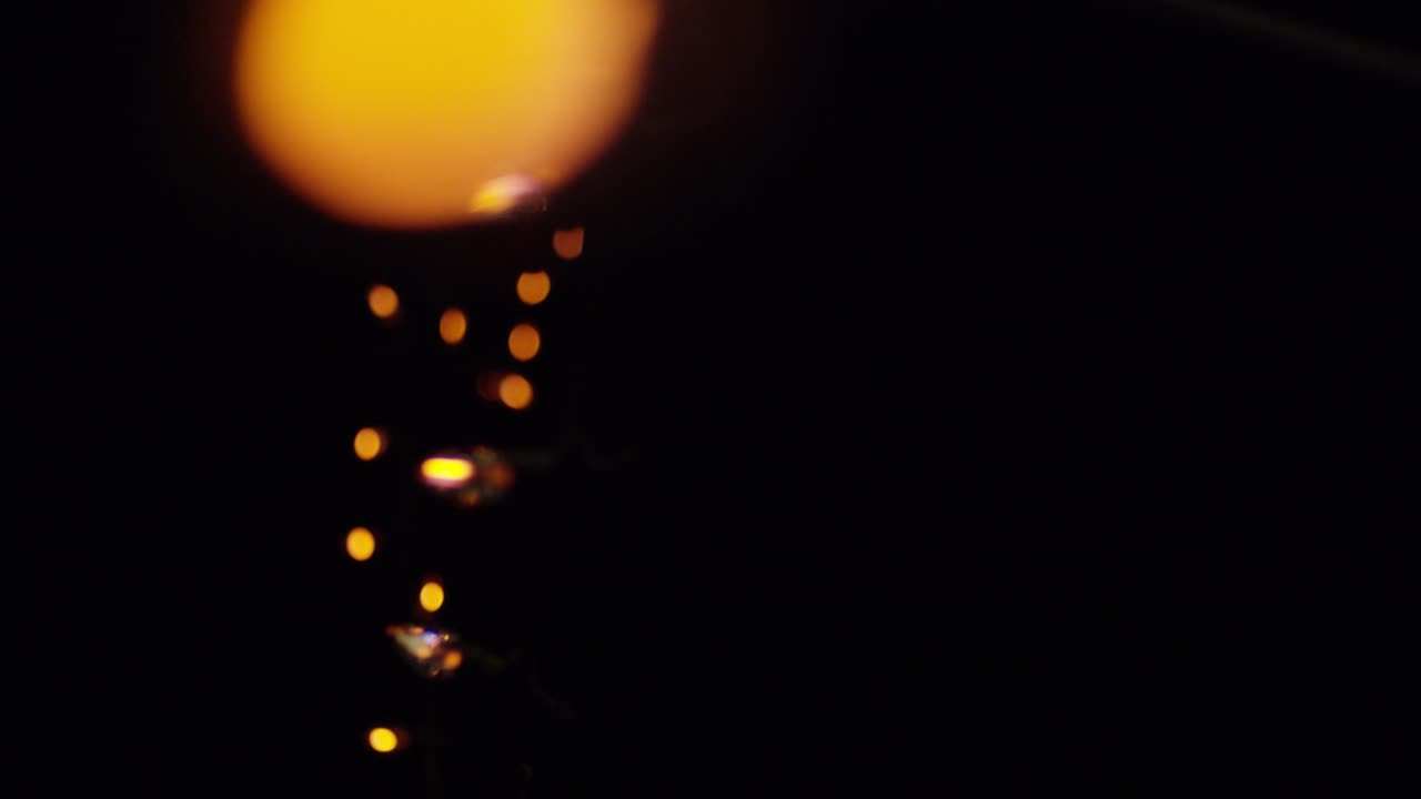 꽃걸이, 반이는, 초점 밖과 초점