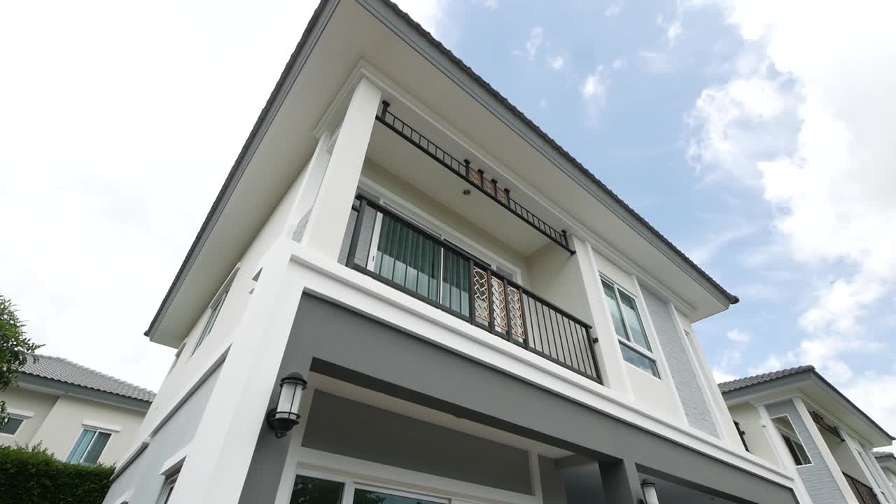 edificio blanco y gris moderno diseño exterior de la casa