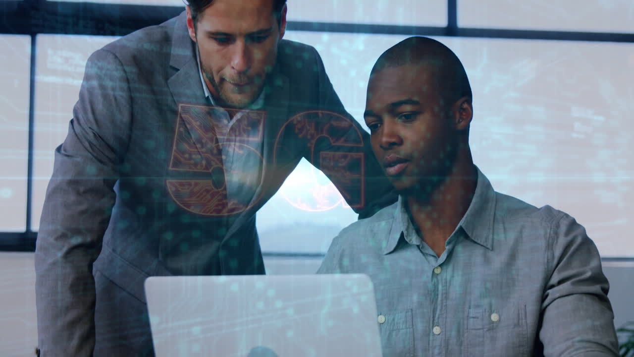 사무실에서 노트북으로 일하는 두 남자의 비즈니스 데이터 분석 애니메이션