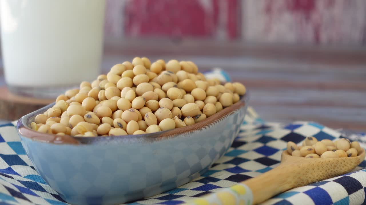 Soyabønner og soyamelk