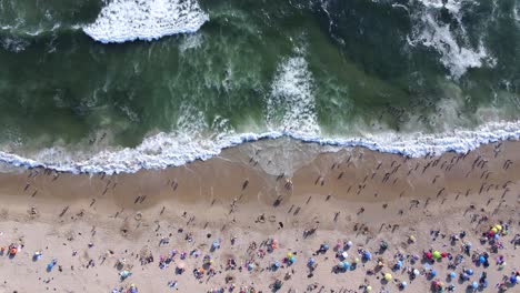 Vista-Aérea-De-La-Playa-En-Cámara-Lenta