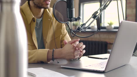 close up view of man hands using the computer 1