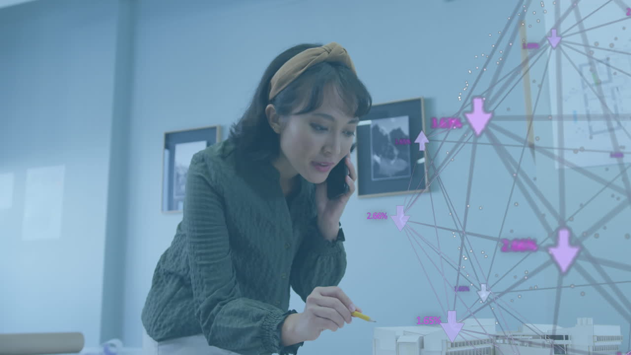 사무실에서 일하는 아시아 사업가 여성에 대한 연결 네트워크의 애니메이션