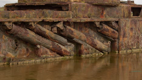 Mid-shot-of-the-tank-on-the-beach-on-the-right-hand-side-of-the-Comet-1-A34-tank-at-Theddlethorpe,-Dunes,-National-Nature-Reserve-at-Saltfleetby