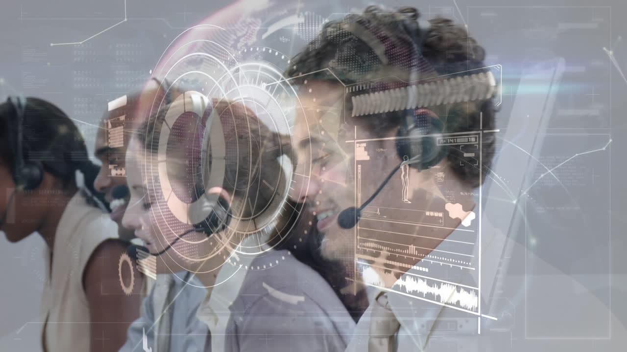 animación del alcance y el procesamiento de datos en diversas personas de negocios que utilizan auriculares telefónicos