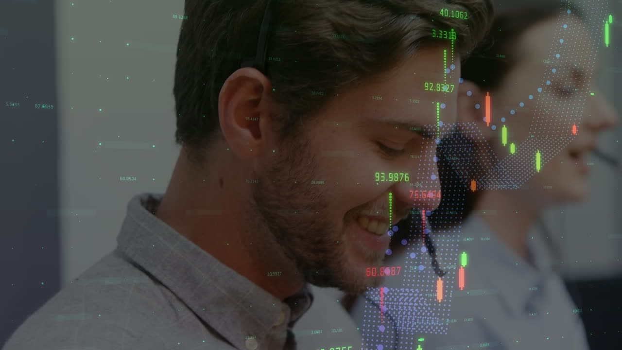 헤드 ⁇ 을 착용한 다양한 사업가들에 대한 금융 데이터 처리 애니메이션