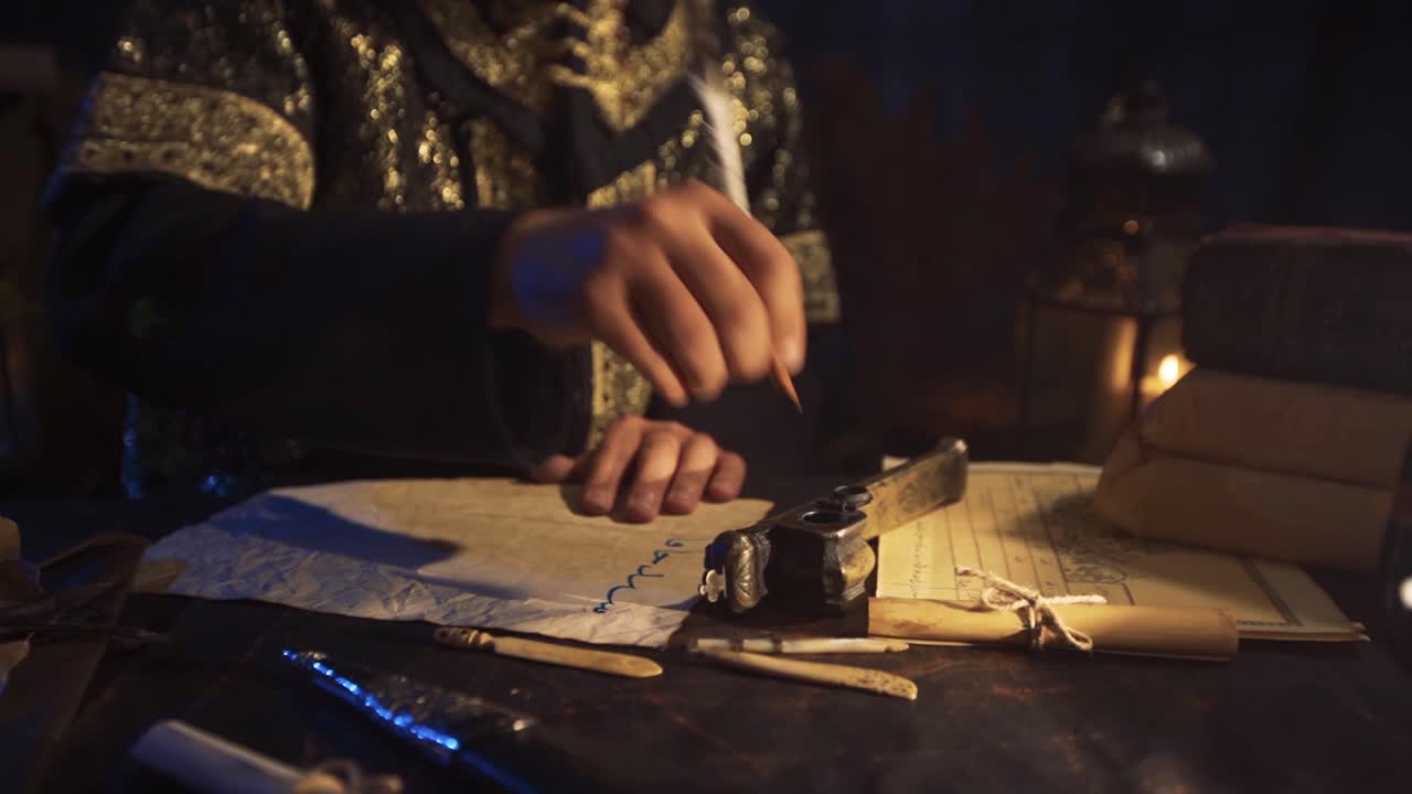 напиши историческое письмо. древняя реконструкция.