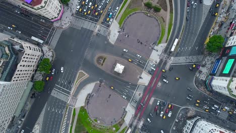 Aerial-Drone-scene-of-Obelisk-in-Buenos-Aires,-Argentina