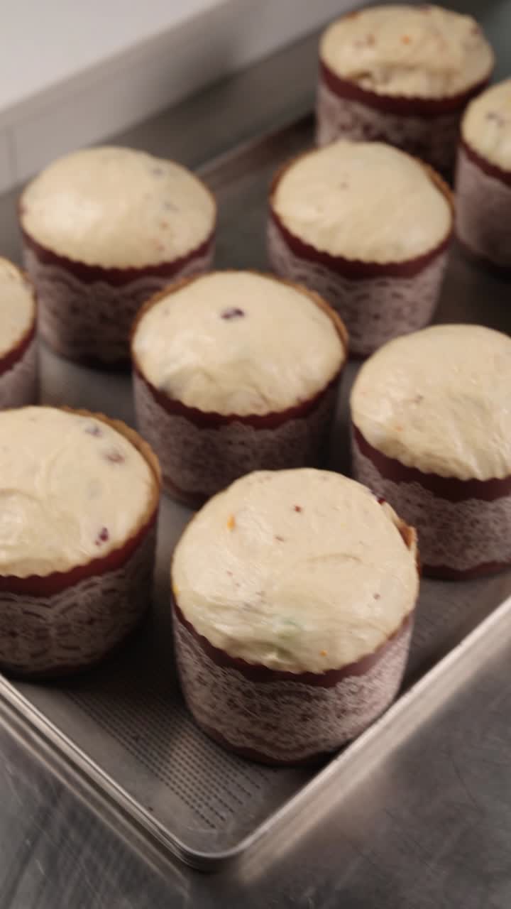 la preparación del pan de pascua (kulich)