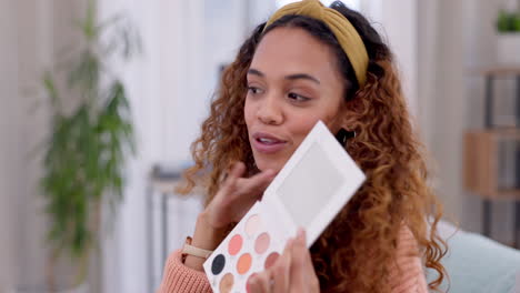 Woman,-makeup-influencer-and-smartphone-with-ring