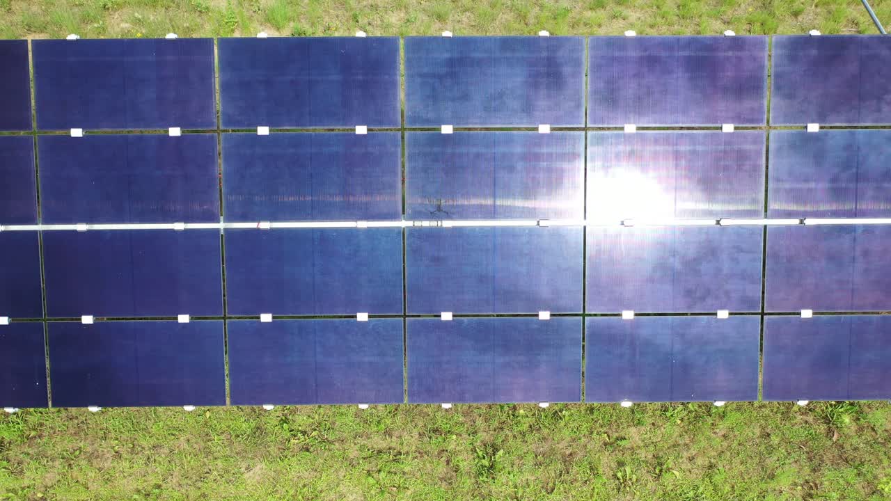 태양 전지 패널 농장 공중 사진