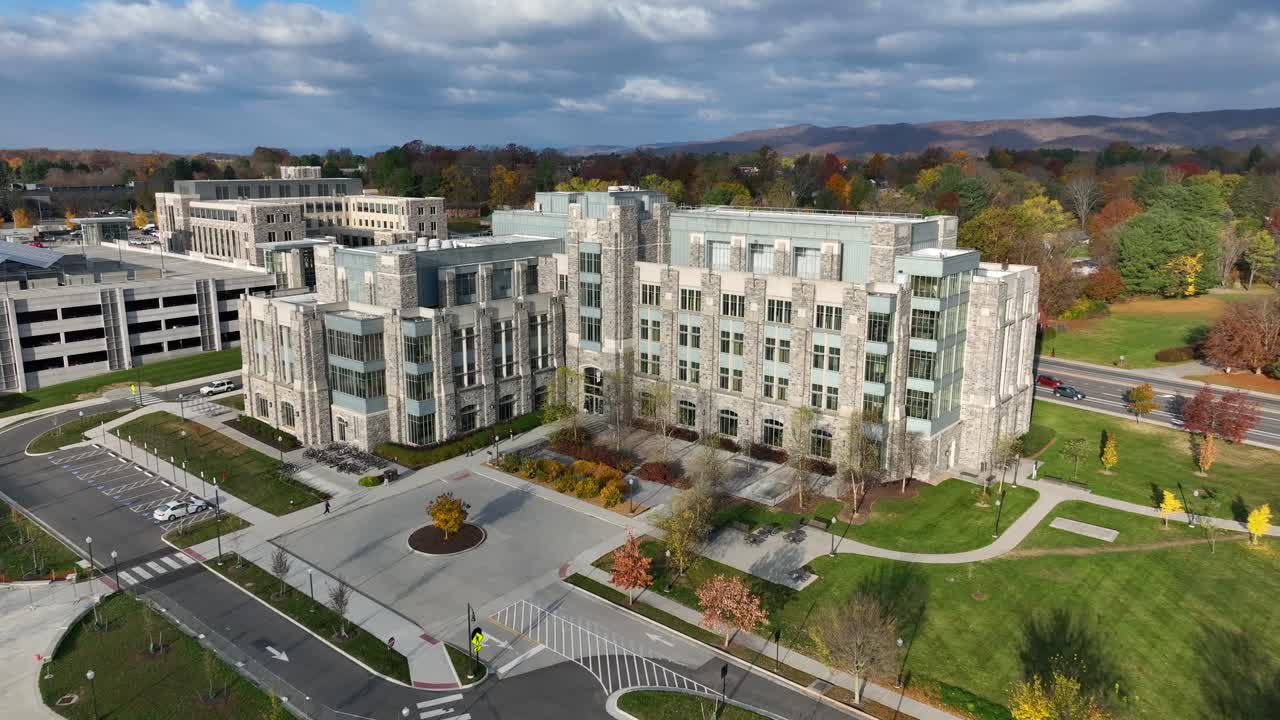 버지니아 테크 (virginia tech) 의 윈 홀 (goodwin hall)