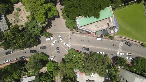 Este-Es-Un-Video-De-Dron-De-4k-De-La-Carretera-De-La-Ciudad