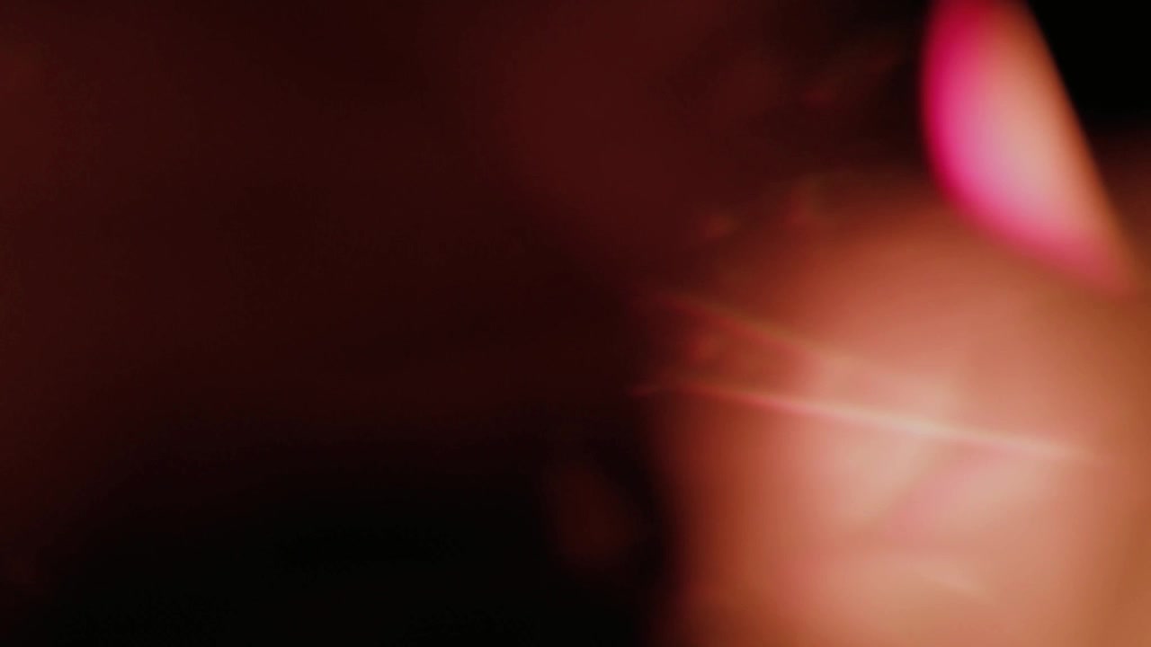 Transições Abstratas de Vazamentos de Luz e Reflexos de Lente