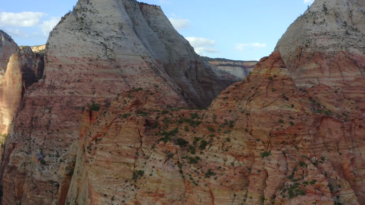 imágenes aéreas de drones del parque nacional zion en utah, estados unidos