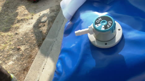 medical equipment container with on/off valve