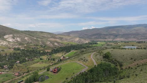 Straße-Nach-Edwards,-Colorado