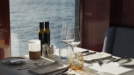 Fancy-silverware-onboard-luxury-cruise-ship