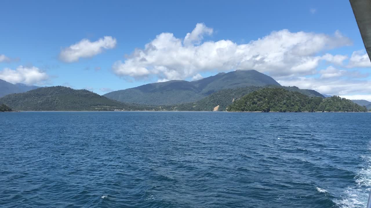 carretera austral, 칠레 페리 위의 섬보기