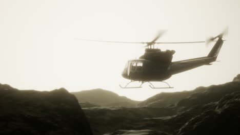 helicóptero militar de los estados unidos en vietnam.