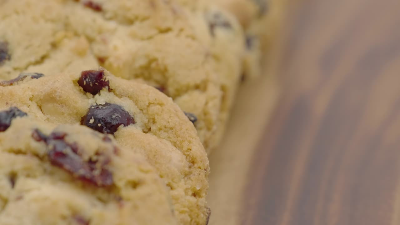 вкусный вкусный рецепт яблочные печенье домашнее изолировано на деревянном столе