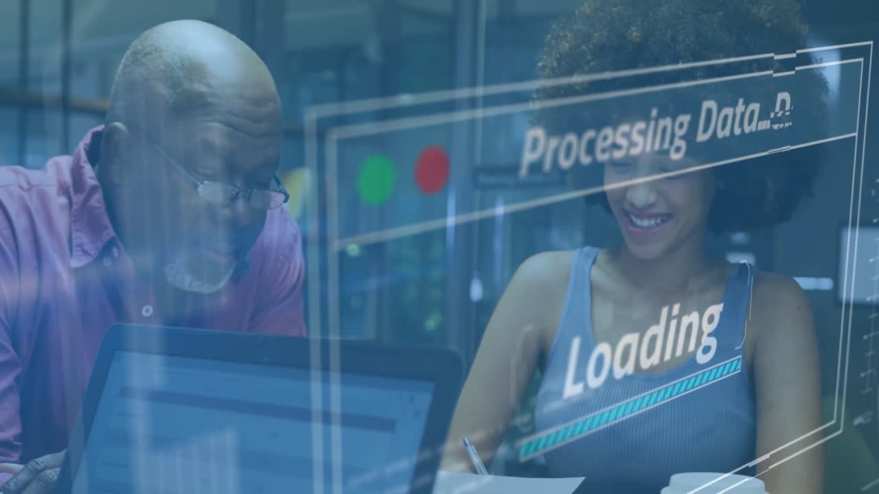 animación del procesamiento de datos financieros sobre diversas personas de negocios que trabajan en la oficina