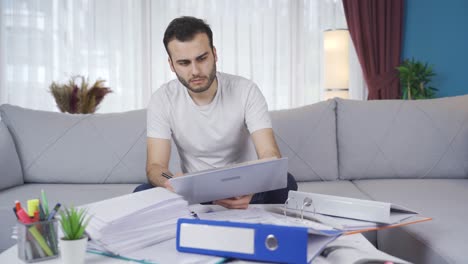 el trabajador no puede concentrarse, piensa en sus problemas y en su vida privada.