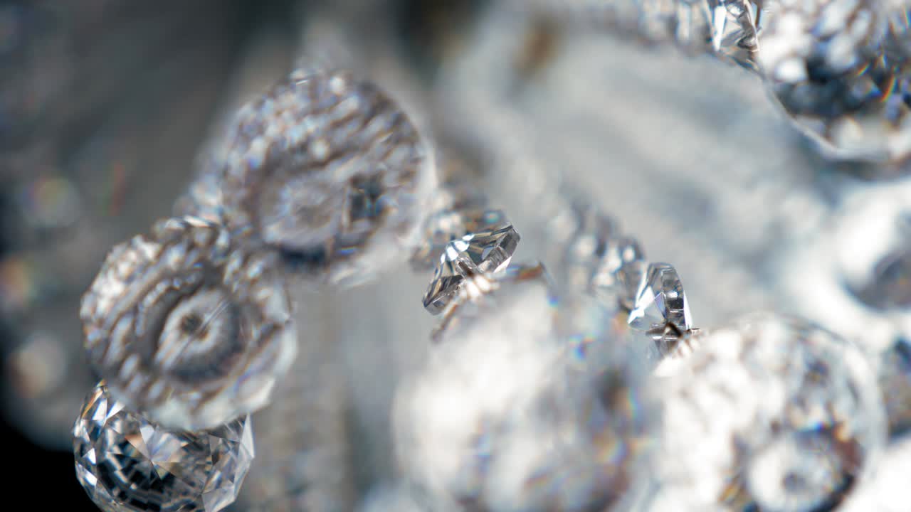 크리스탈 들리어, 반이는 크리스탈, 현대 크리스탈 장식, 클로즈업, 크리스탈 공을 매달고, 빈티지 크리스탈 램프 세부 사항, 다이아몬드, 귀한 돌, 조명